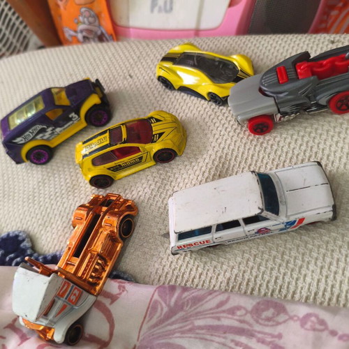 Hot Wheels used toy car pack