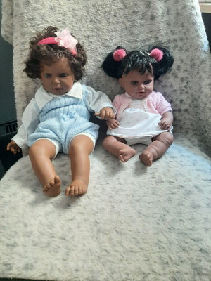 Spanish baby dolls like new, set of two