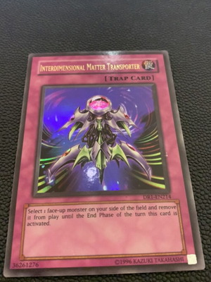 Interdimensional Matter Transporter DR1 ultra rare card like new, Kaibas original