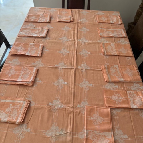 Tablecloth with 12 used napkins, salmon color, grape design