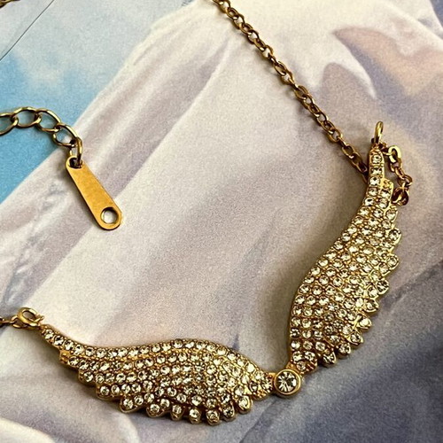 Necklace stainless steel gold tone, new