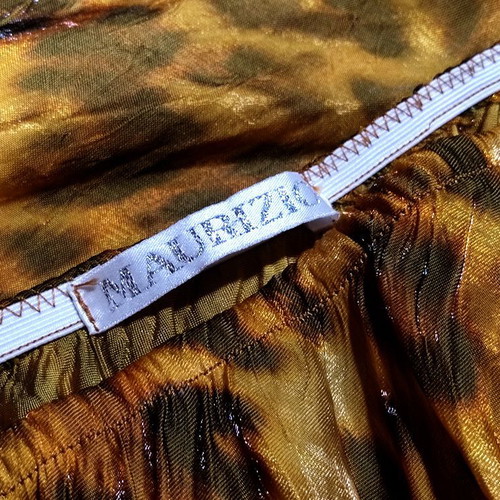 Maurizio women's clothing set metallic leopard like new with flower necklace gift leatherette