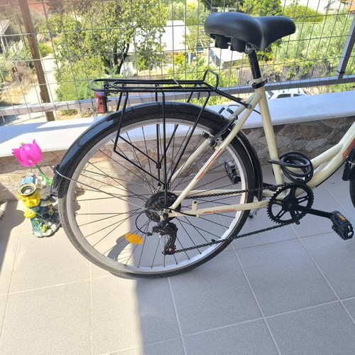 Orient 28" Women's Bicycle like new, beige