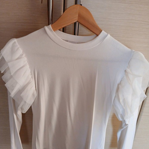 White blouse for 12-year-old girl like new