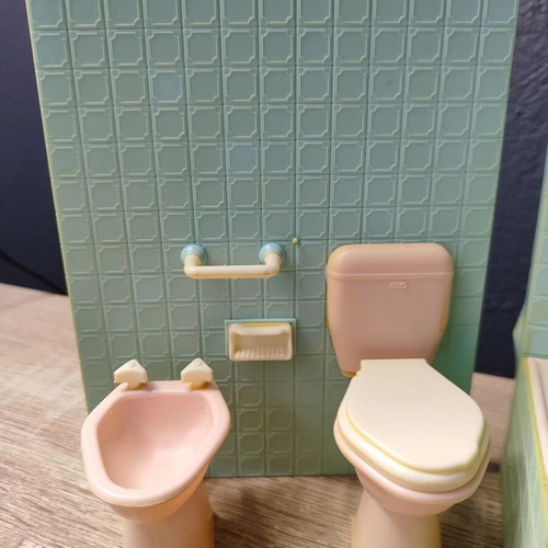 Vintage Happy Sisters bathroom furniture toy set used