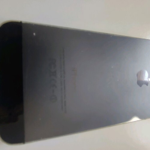 iPhone 5/5s used with broken screen for parts