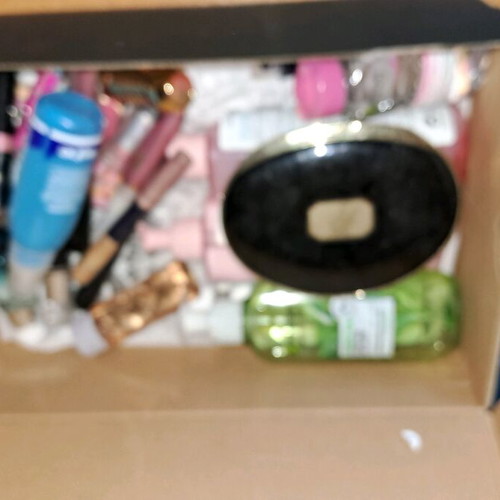 Facial care items used, pack all together