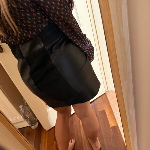 Black skirt 100% leather Saint Tropez medium size new