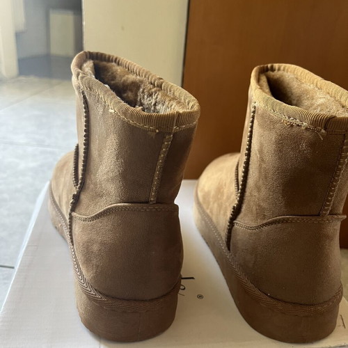 Women's boots size 39 with warm fur lining, new, brown