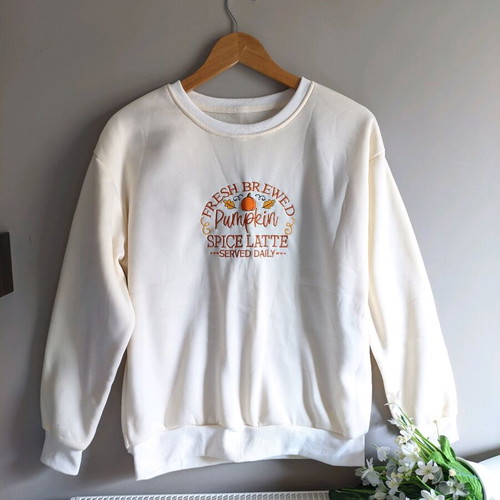 Cozy sweatshirt with Pumpkin Spice Latte logo beige like new size M