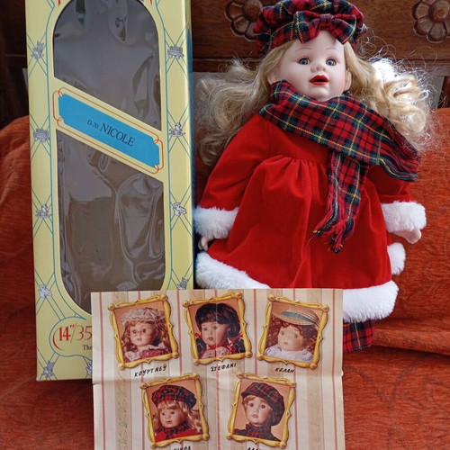 Heritage Mint Nicole Porcelain Doll used, vintage 1990