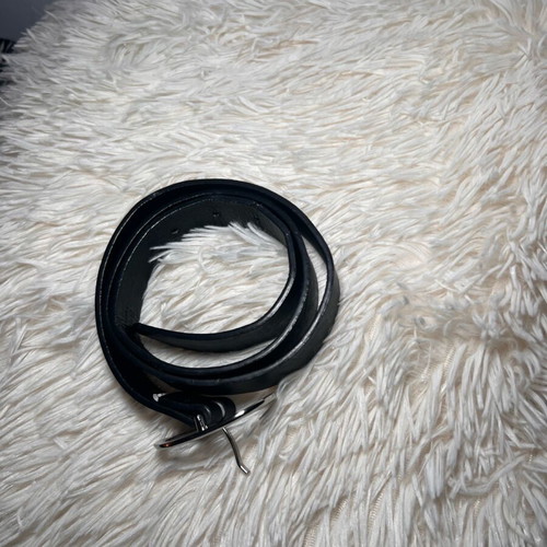 Black belt with silver detail like new