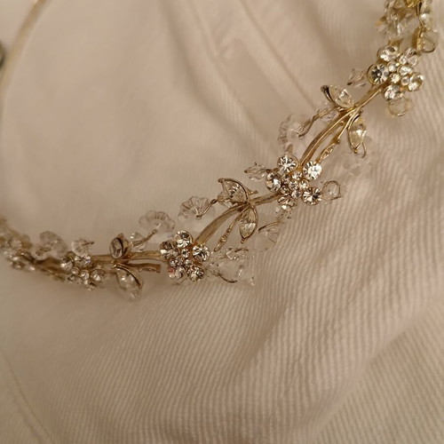 Vintage bridal headband with Swarovski crystals