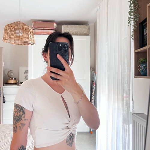 Crop top Marmalady λευκό σαν καινούργιο με ανοίγματα και επένδυση στήθους