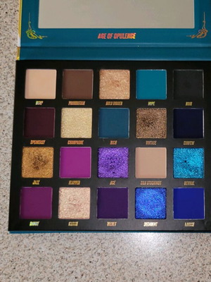 BeautyBay Age Of Opulence palette like new, limited edition