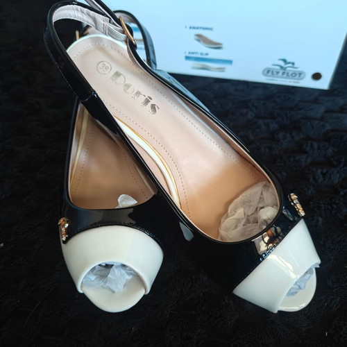 Pumps like new, size 39, never worn