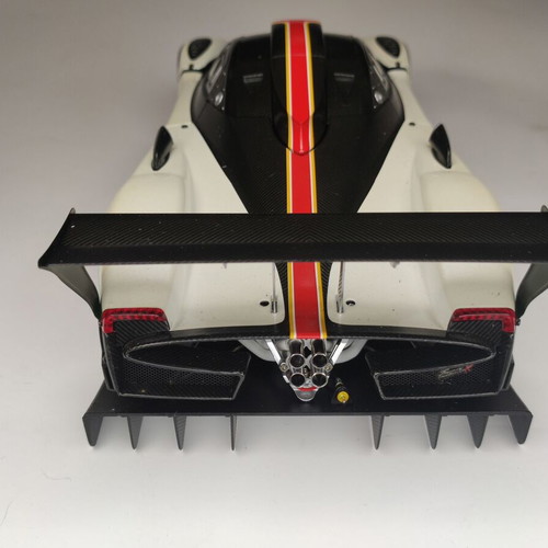 Metal model Autoart Signature Pagani Zonda R scale 1:18 new