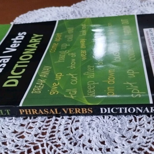 Phrasal Verbs Dictionary Global ELT 2013 like new