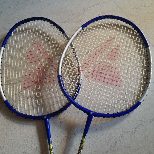 Set of 2 badminton rackets with ball like new
