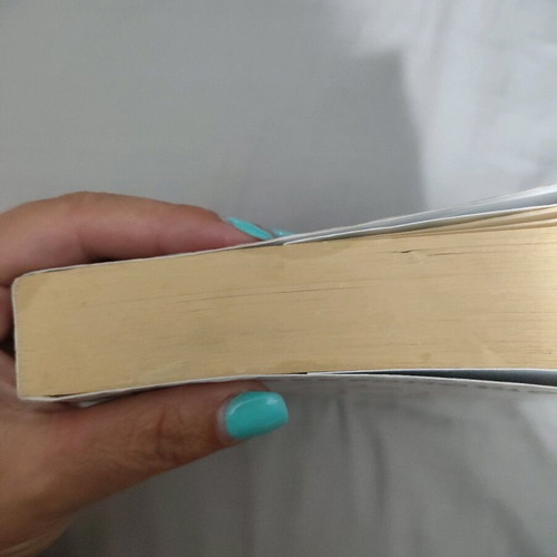 To Allo Miso novel used, Greek language