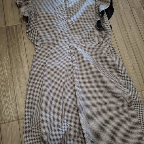 Toi & Moi dress size L with ruffles like new, blue and white pattern