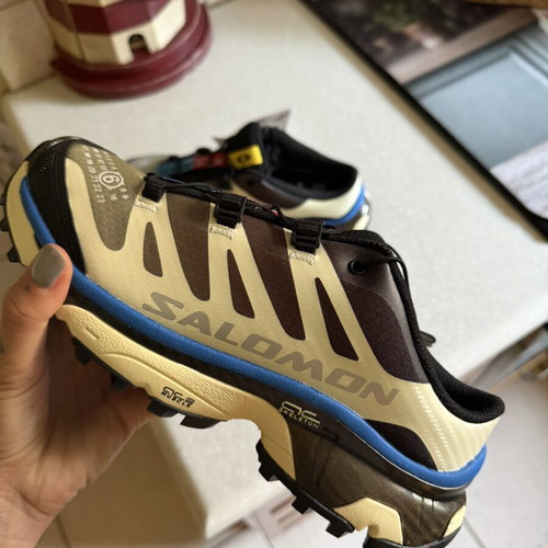 Salomon x Maison Margiela XT4 sport shoes brand new, size 39.5, black beige
