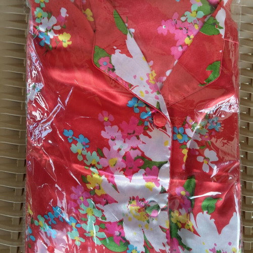 Women's satin pajamas new, size XXL with narrow fit, red