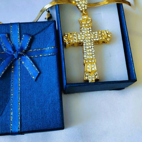 Impressive iced out style cross with zircon and two gold chains new