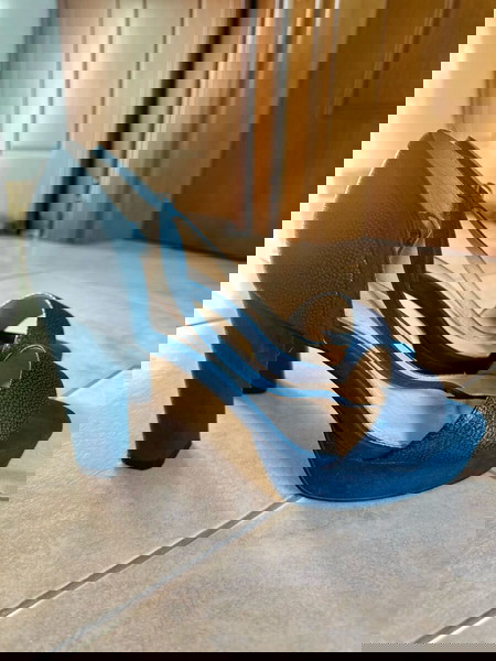 Πέδιλα γυναικεία