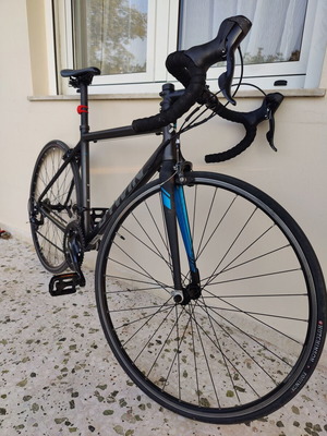 B'Twin Triban 500 road bike, size 54 / M, Shimano Sora