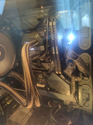 Gaming & Workstation PC σαν καινούργιο με Intel i7 9ης γενιάς, 32GB RAM, NVMe SSD, FireWire