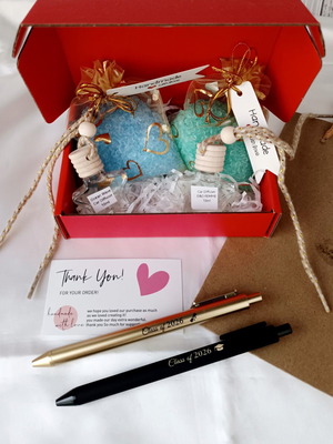 Graduation 2026 gift set with pen, aromatic pearls & car diffuser