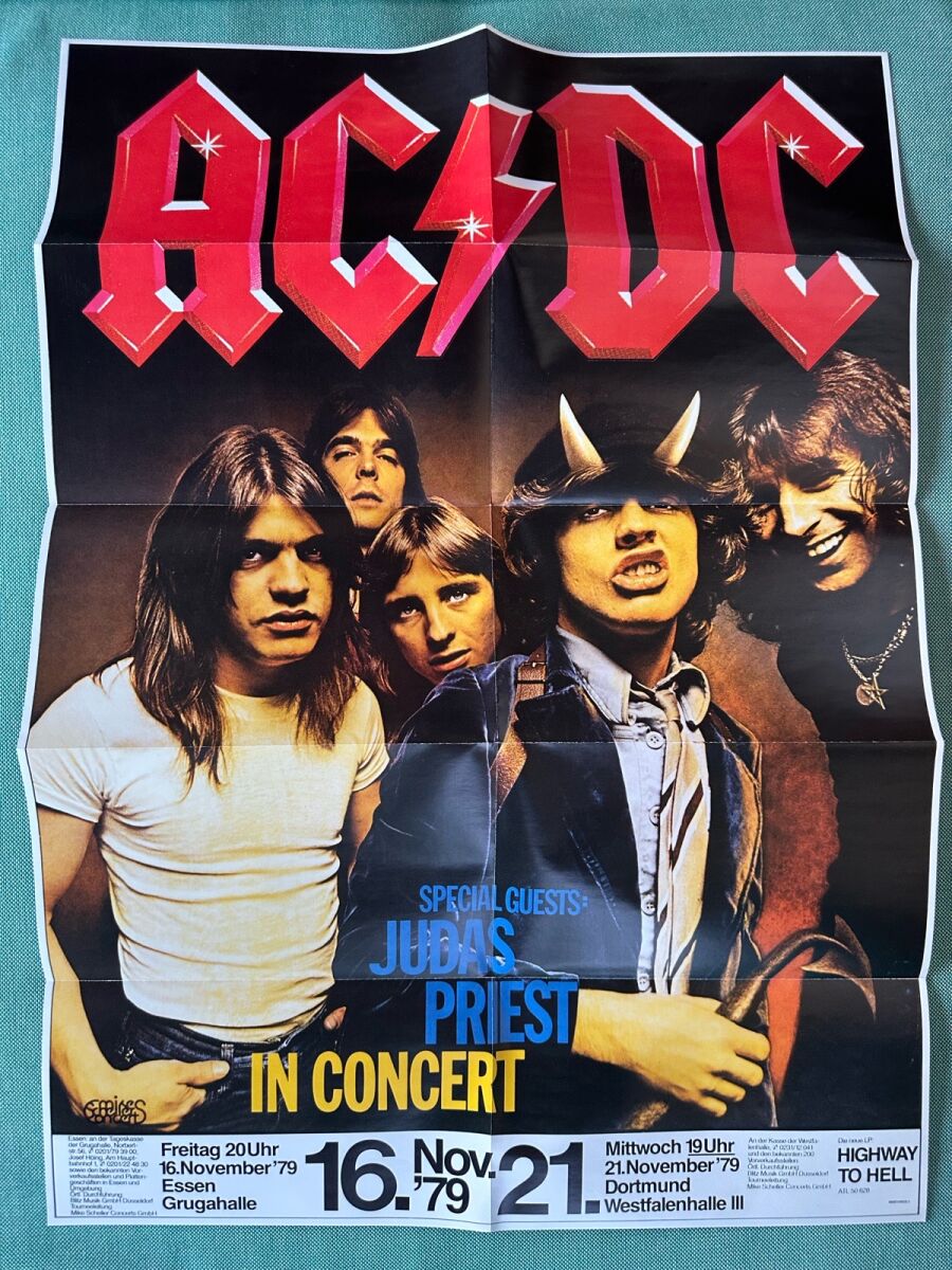 AC/DC Plug Me In Collector's Edition 3… - € 95,00 - Vendora.gr