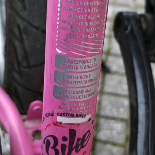 Matrix Star Shimano 20" Girl's Bicycle used, 6-speed