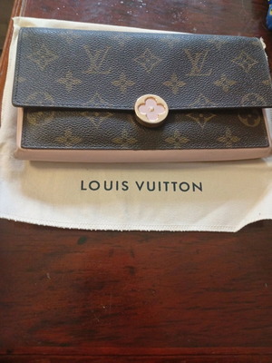 Louis Vuitton Monogramm canvas flore large wallet rose gently used