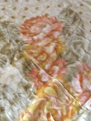 Blanket type Spain new, soft with floral design 245x210 cm