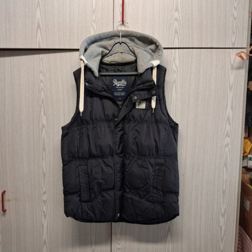 Republic puffer vest used, black, size L