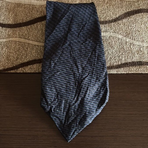 Calvin Klein men's silk tie like new, black and blue