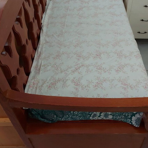 Divan bed used