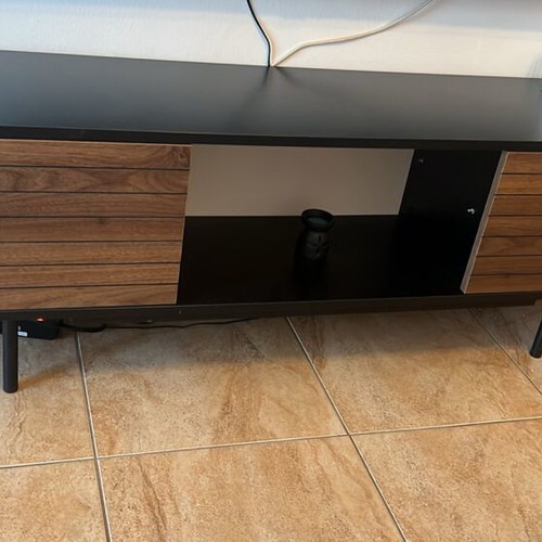 TV stand like new, 1.60 meters