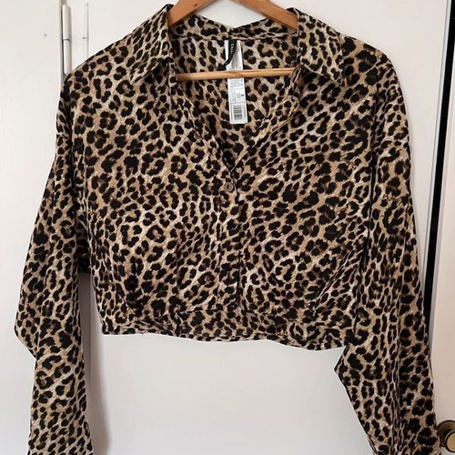 Calliope Cropped Leopard Print Shirt Like New, Cotton, Lightweight