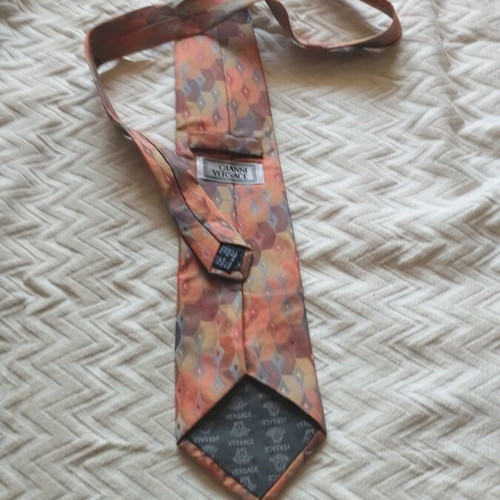 Gianni Versace tie like new, 100% silk, geometric diamond pattern