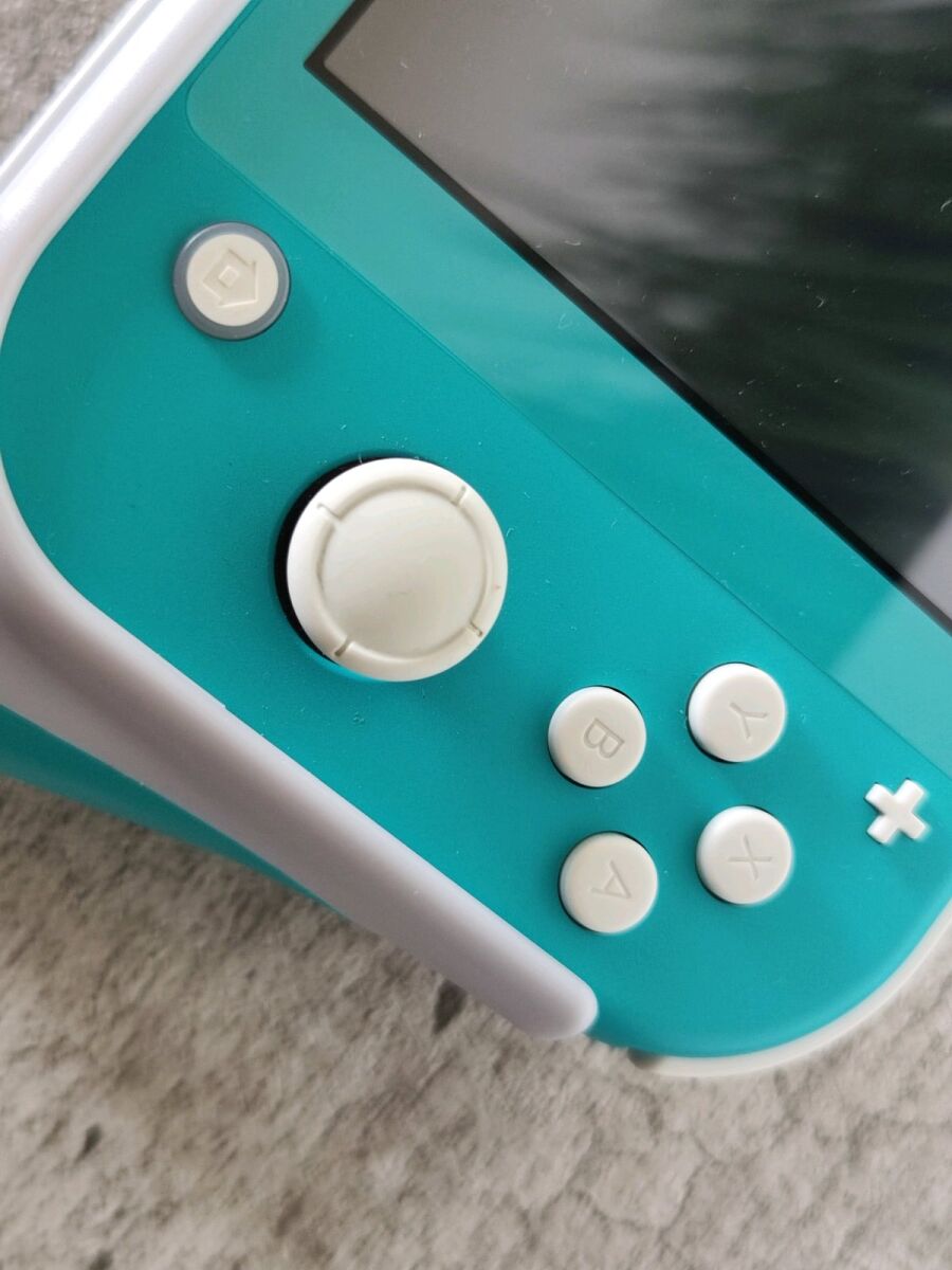 Nintendo Switch Lite like new with… - € 180,00 - Vendora.cy