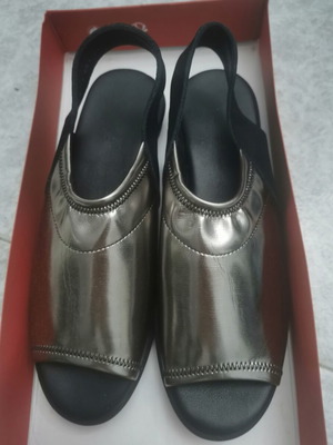 Arche sandals size 35 new, black and silver leather