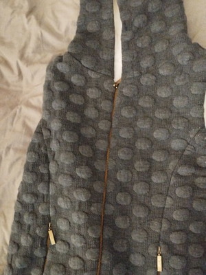 Mbofafanaki sleeveless M like new