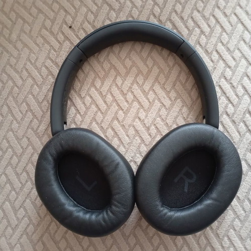 OneOdio Focus A5 wireless headphones new with Adaptive Hybrid ANC and 75h battery