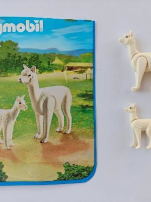 Playmobil 6647 Alpaca with Baby set like new