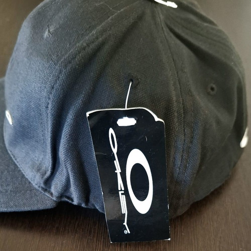 Oakley Tinfoil Vintage Hat brand new, charcoal