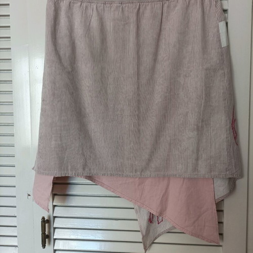 Asymmetric skirt with embroidery used, size M, pink
