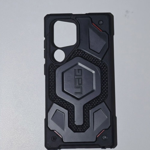 Samsung Galaxy S24 Ultra cases like new